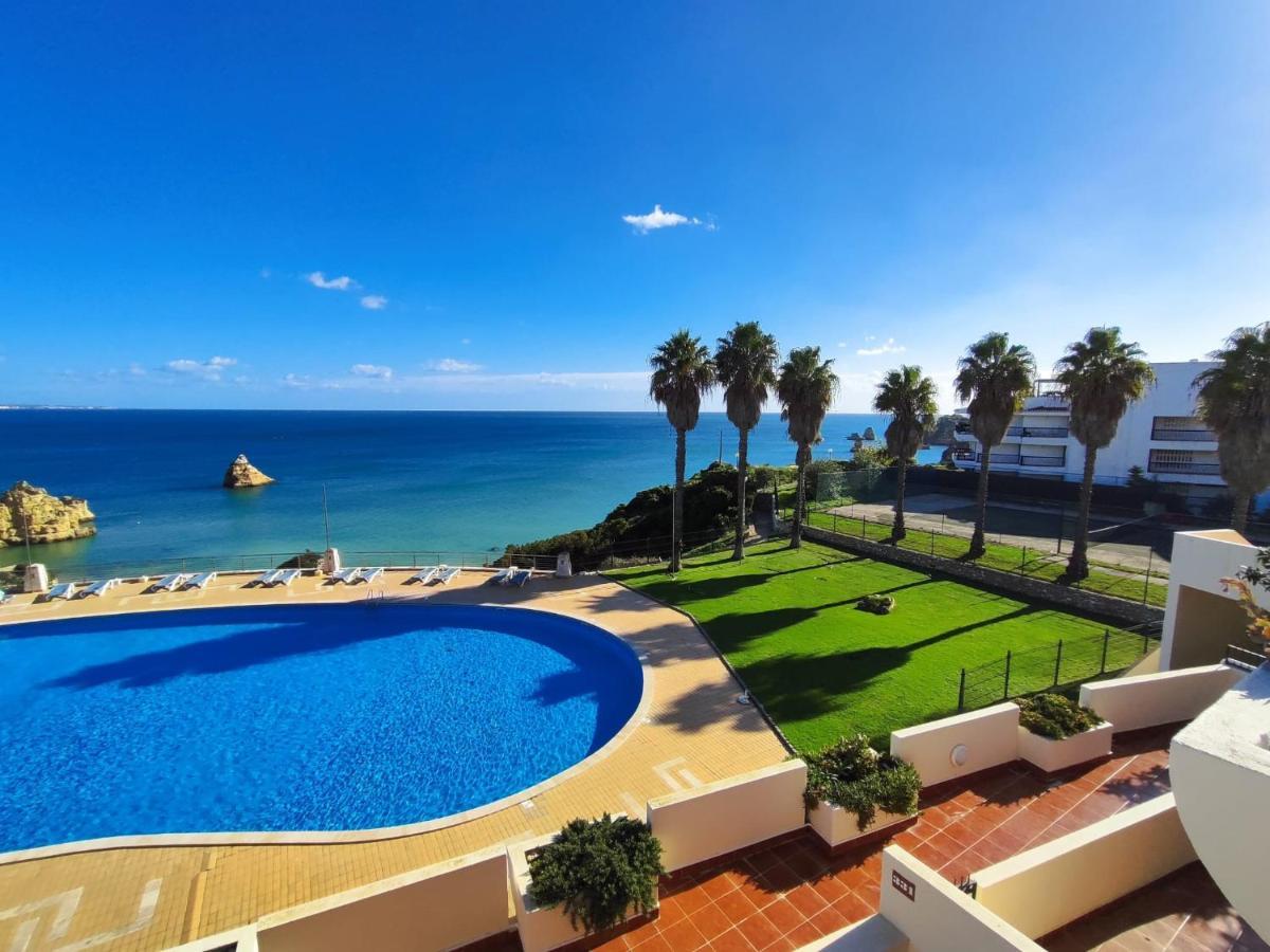 Apartment Ocean Bay With Pool By Homing Lagos