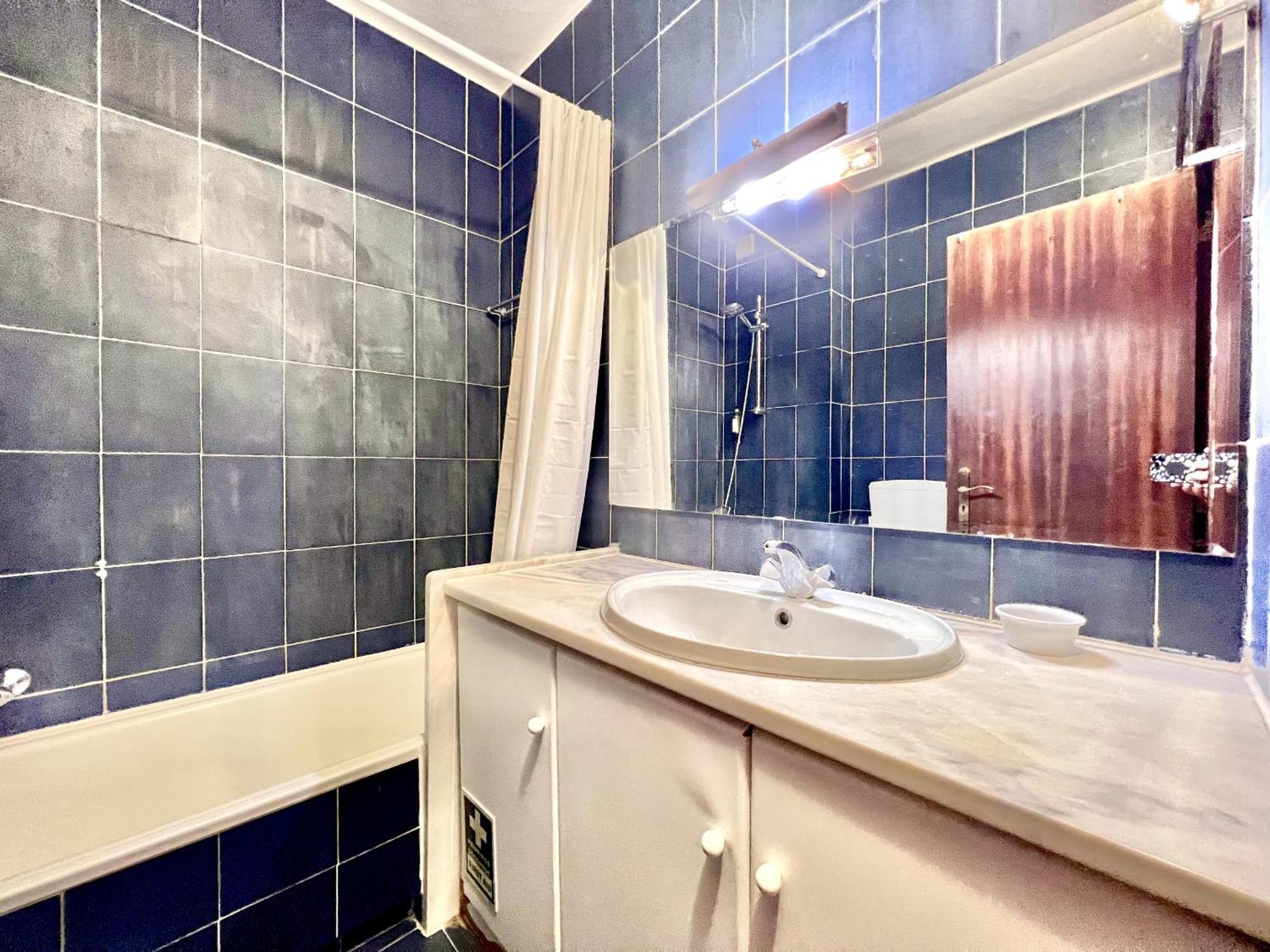 Ocean Bay With Pool By Homing Apartment