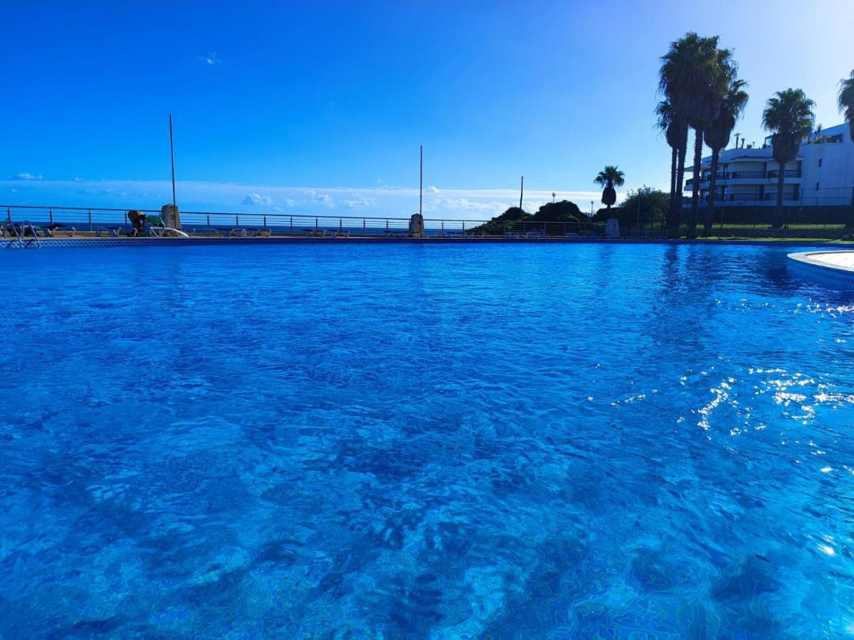 Ocean Bay With Pool By Homing Apartment