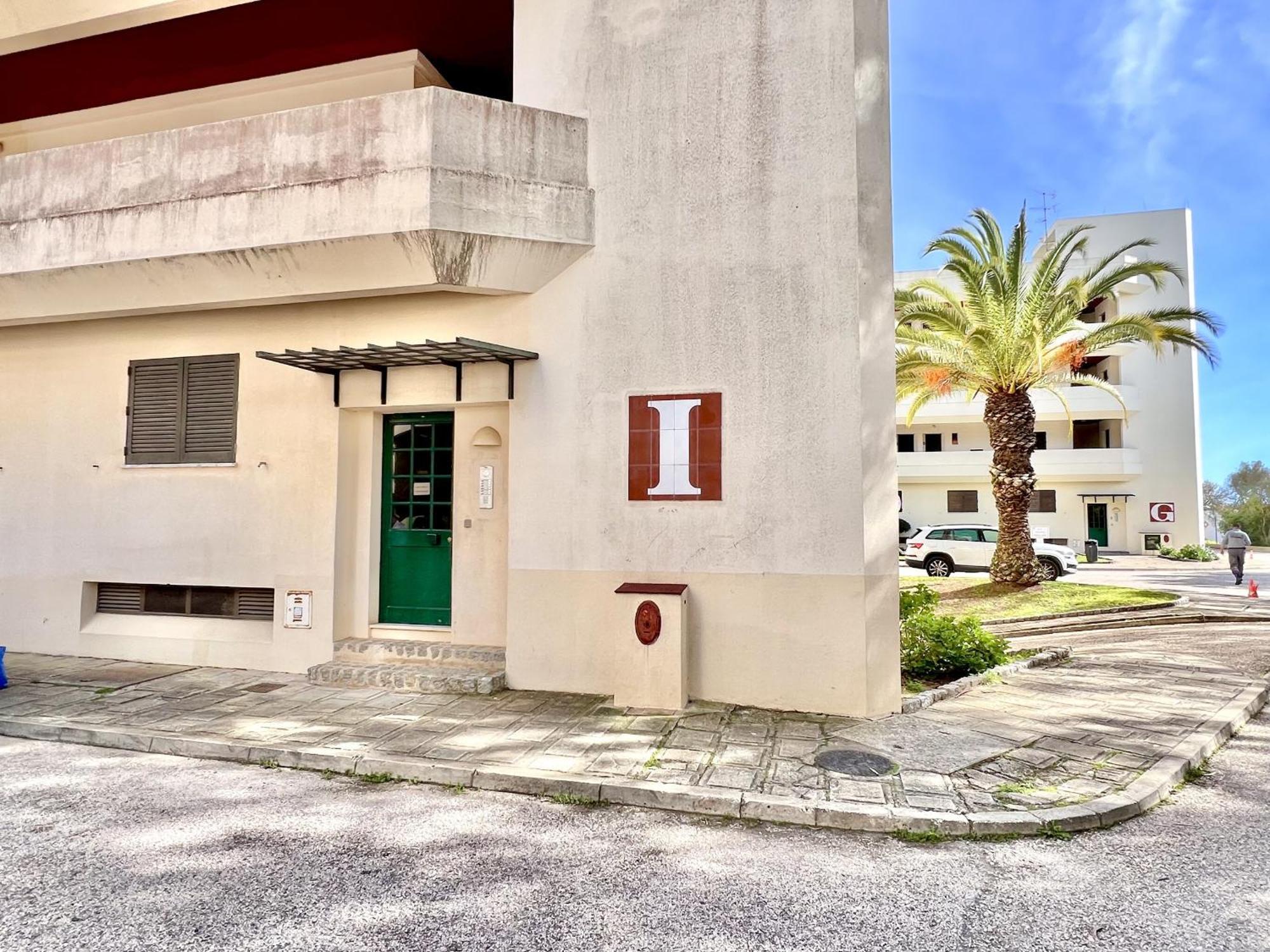 Apartment Ocean Bay With Pool By Homing Lagos
